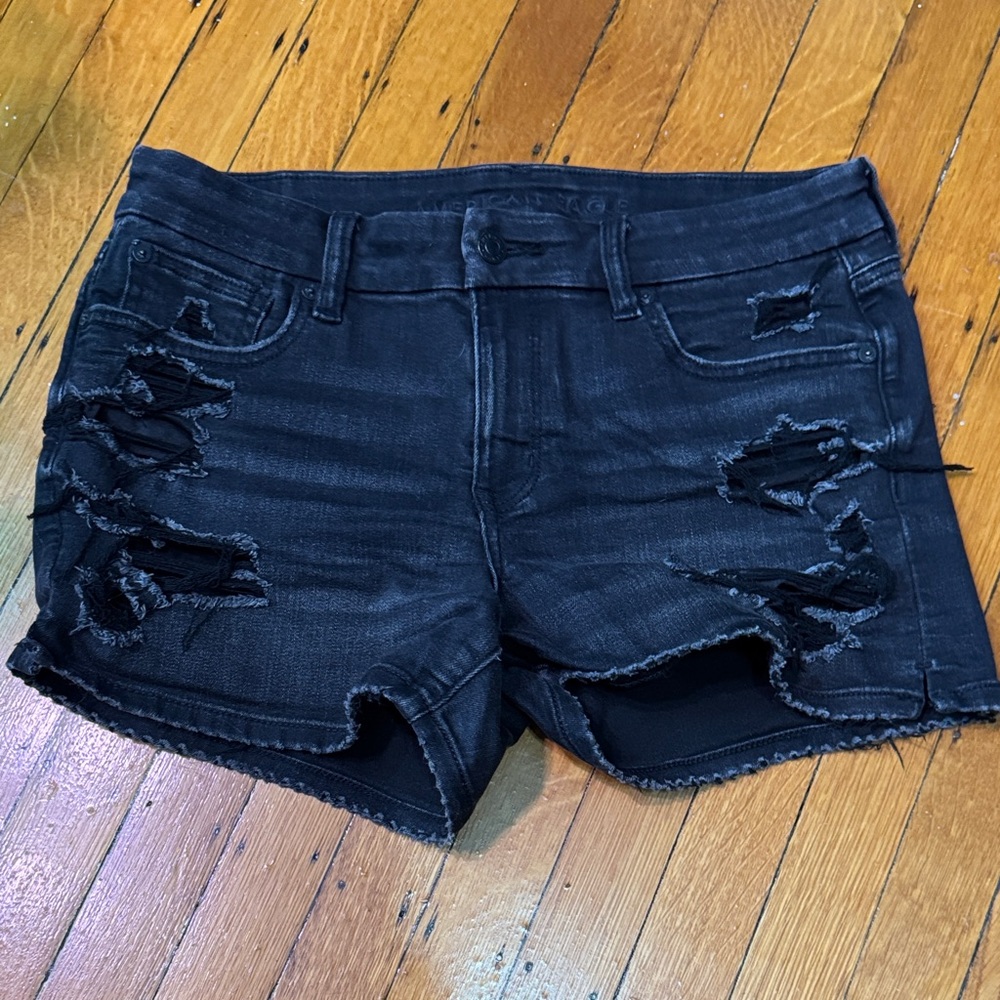 American Eagle Black Distressed Women Curvy Shorts Size 8